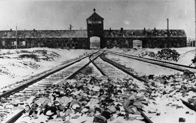 Campo de concentração de Auschwitz, onde milhares de judeus perderam suas vidas.